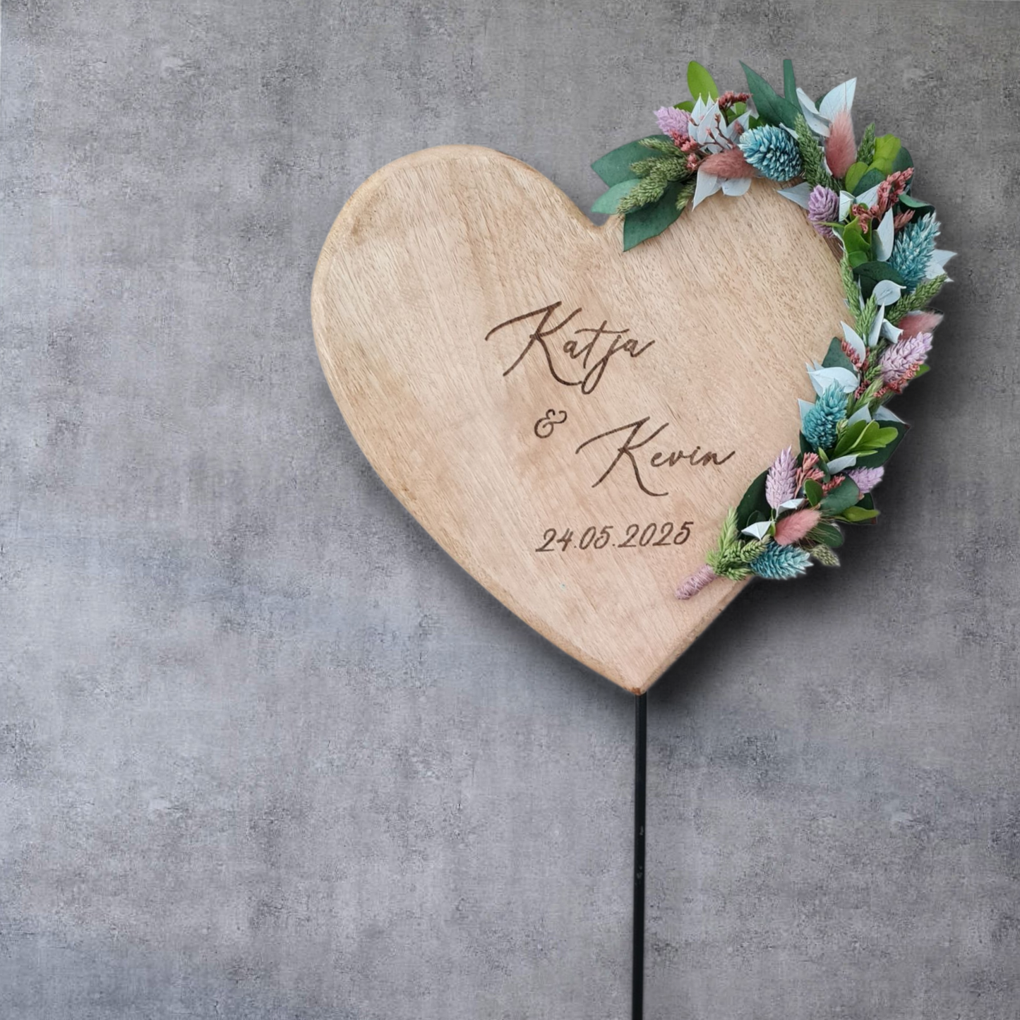 Geschenk: Herz GSCHEIDVERLIEBT aus Holz mit Wunschtext und Namen