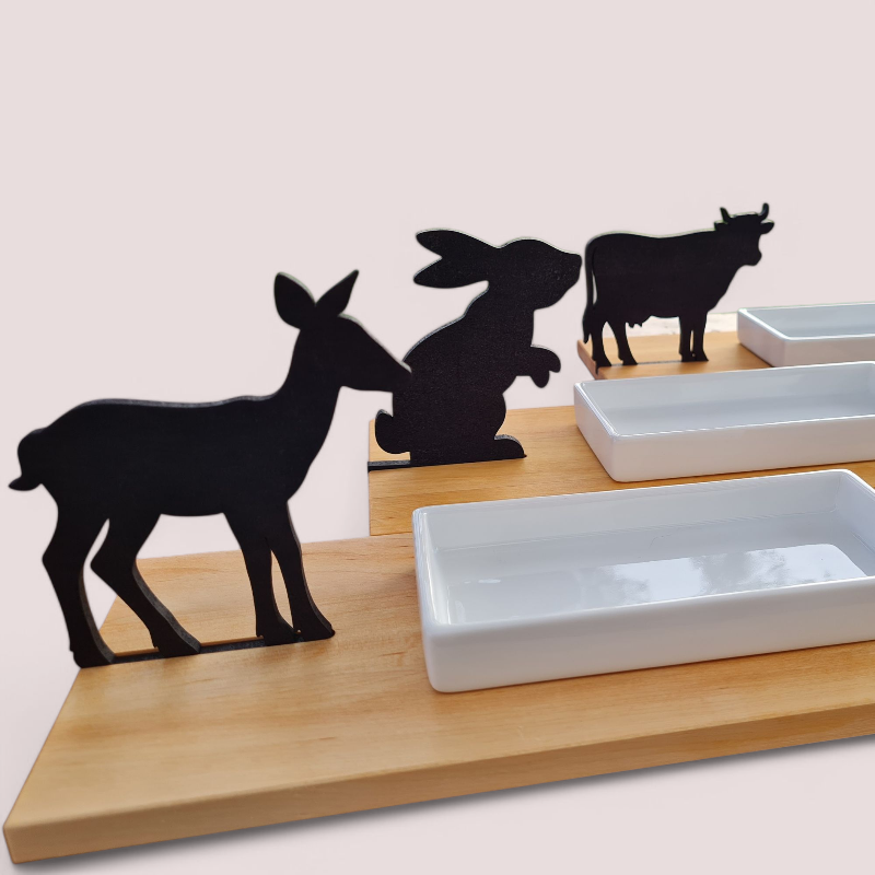 Coole Aufbewahrung für microgreen und babygreen Kresse. Mit Tierfigur. Wunschtext kann ladergraviert werden. Ein schönes und ganz besonderes Geschenk für Hobbykoch und Küchenfee.