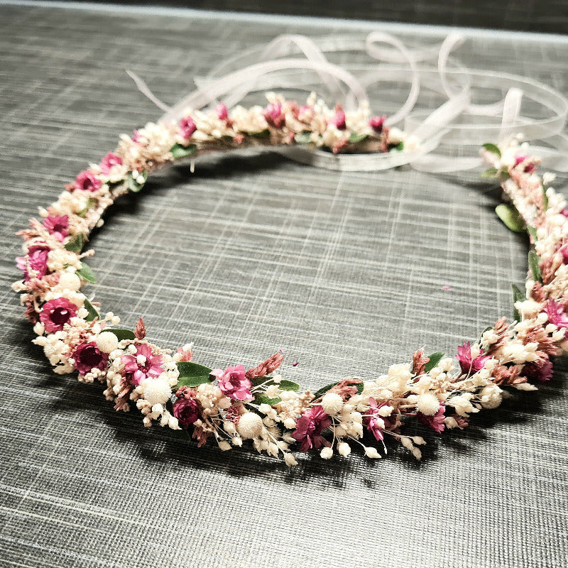 Filigraner Haarkranz mit Bindeband, aus Trockenblumen in Creme und Rosé für Kommunion und Blumenmädchen