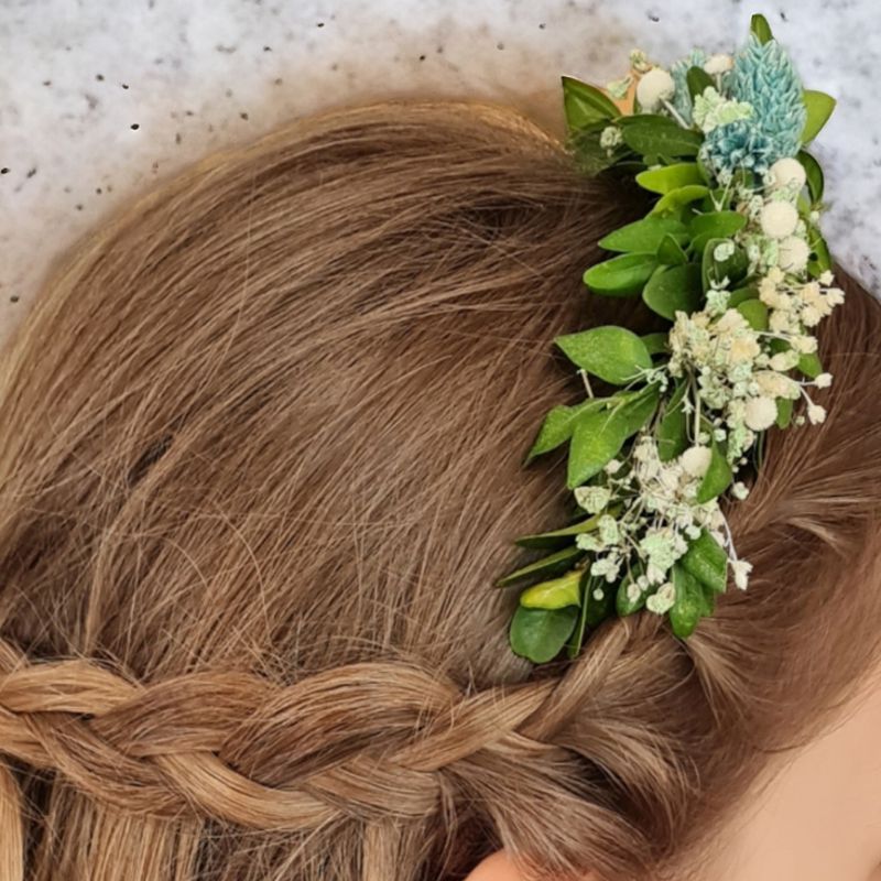 Haarreif aus Buchs und Schleierkraut mit Trockenblumen für Brautfrisur zur Hochzeit, auch für Blumenmädchen und Brautjungfer