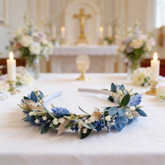 Haarreif mit Trockenblumen passend zum Kleid in blau, für einfache Kommunionfrisur zum selber machen